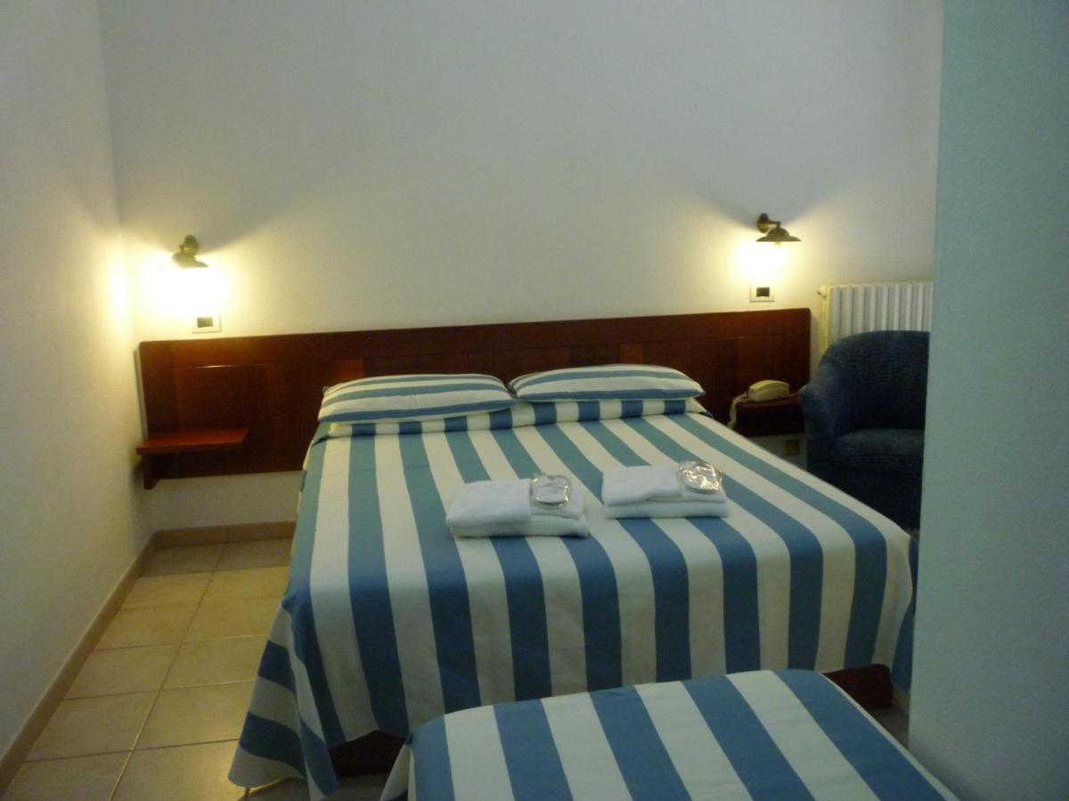 Hotel L'Ancora Santa Teresa Gallura Zewnętrze zdjęcie