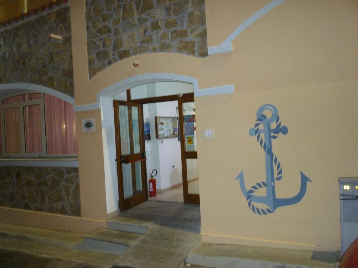 Hotel L'Ancora Santa Teresa Gallura Zewnętrze zdjęcie