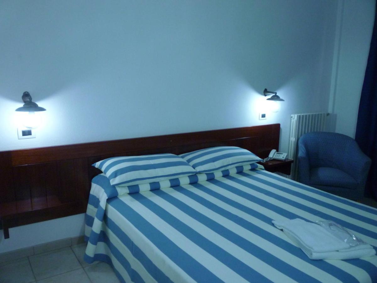 Hotel L'Ancora Santa Teresa Gallura Zewnętrze zdjęcie
