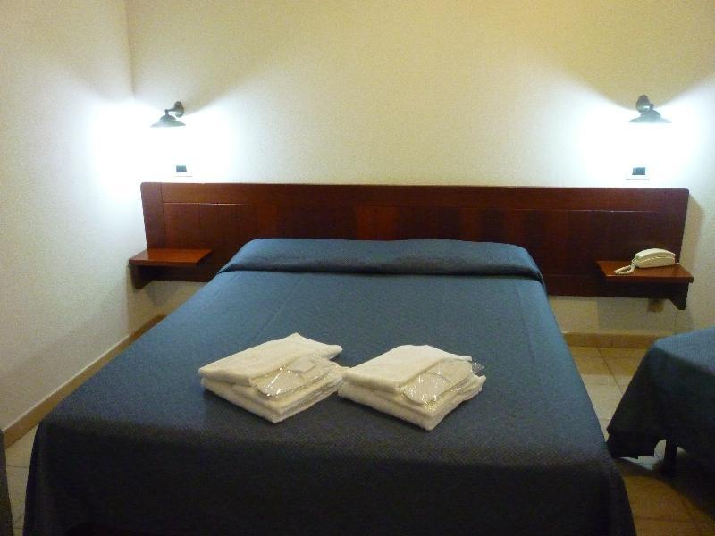 Hotel L'Ancora Santa Teresa Gallura Zewnętrze zdjęcie