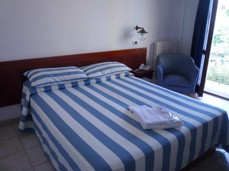 Hotel L'Ancora Santa Teresa Gallura Zewnętrze zdjęcie