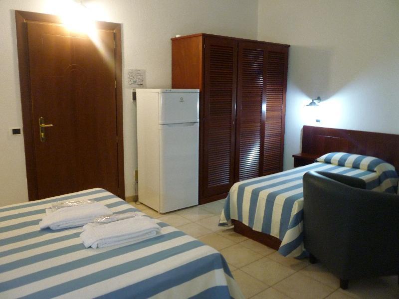 Hotel L'Ancora Santa Teresa Gallura Zewnętrze zdjęcie