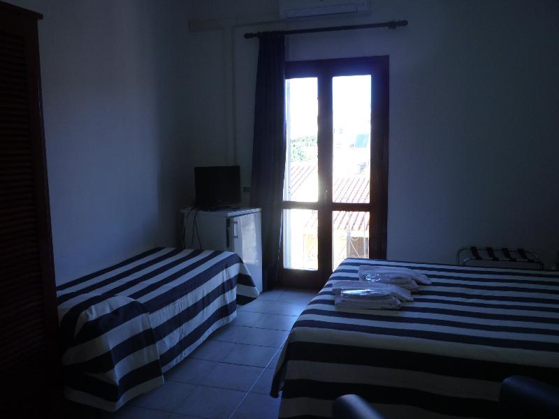 Hotel L'Ancora Santa Teresa Gallura Zewnętrze zdjęcie