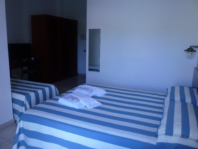Hotel L'Ancora Santa Teresa Gallura Zewnętrze zdjęcie